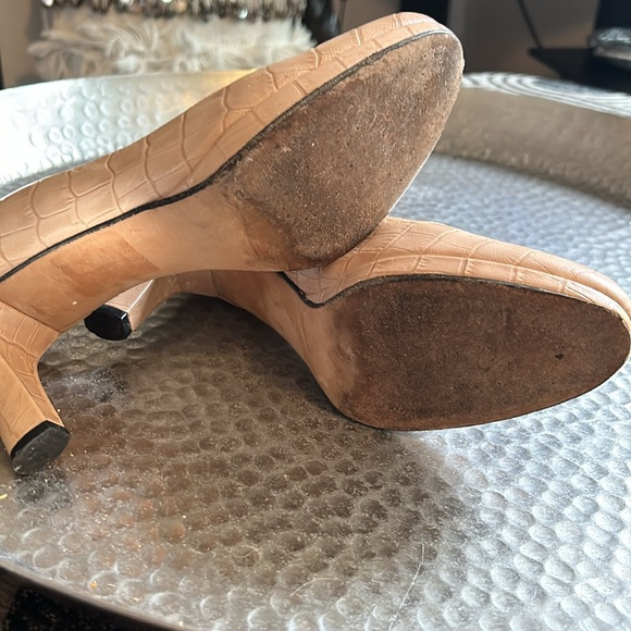 Stuart Weitzman pumps - Picture 4 of 5